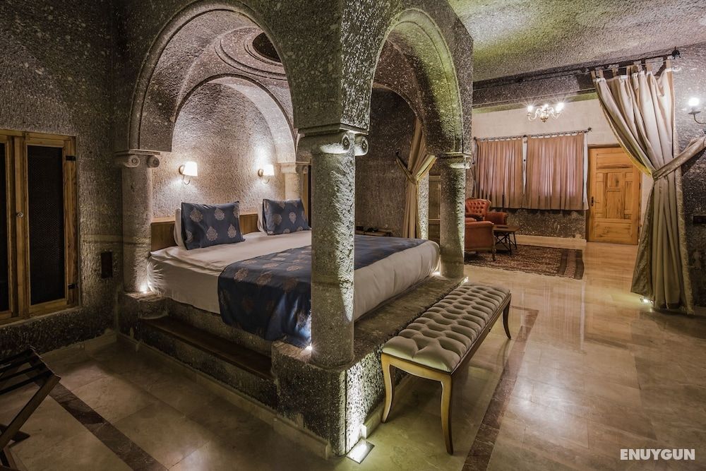Superior Suite, Courtyard View