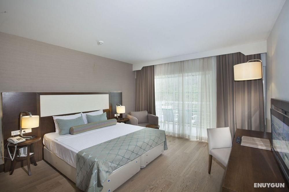 Standard Room, Side Sea View, Balcony