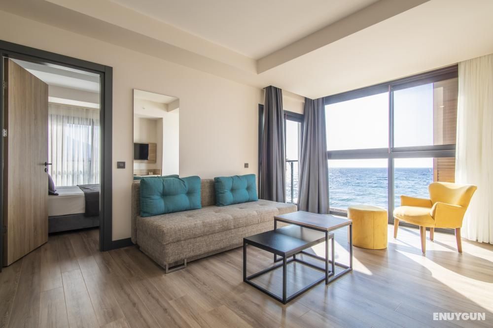 Deluxe Suite, Sea View, Balcony