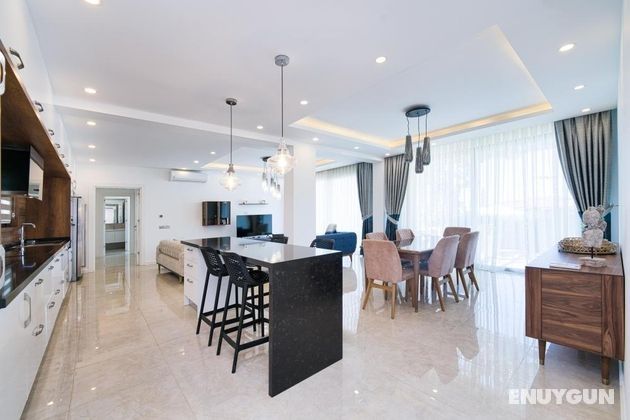 Executive Penthouse, Pool View, Family Only