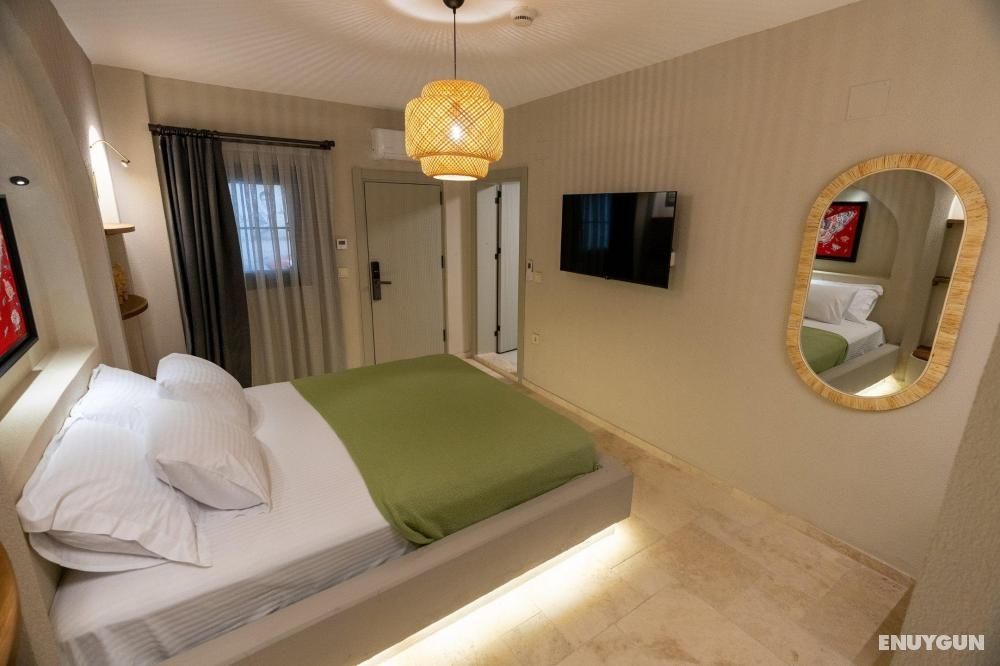 Economy Room, No View, Low Ceiling
