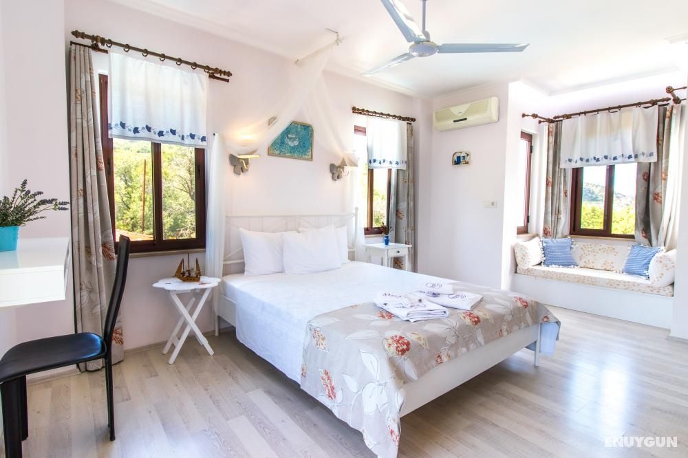 Deluxe Room Upper Floor, Land and Pool View