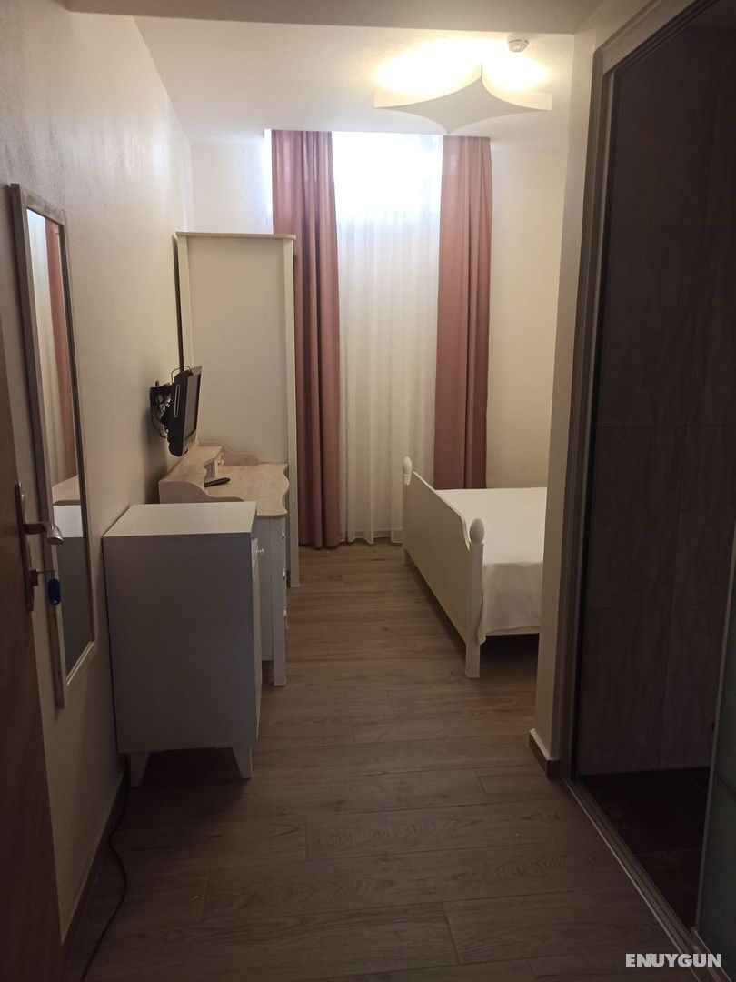 Basement Room, No View, Semi Basement