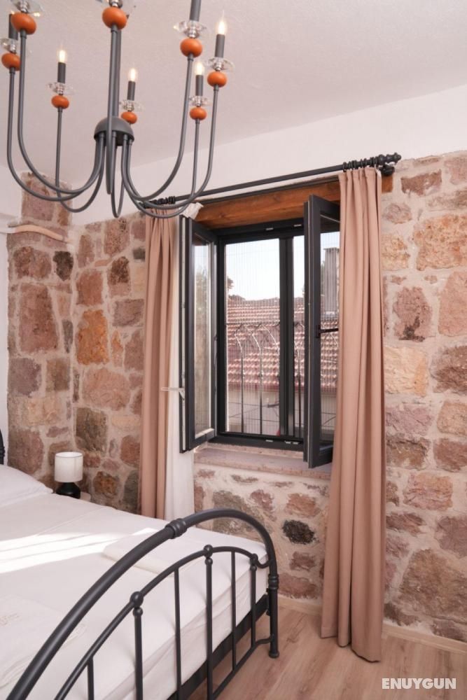 Standard Room, Garden or Street View, 1st Floor
