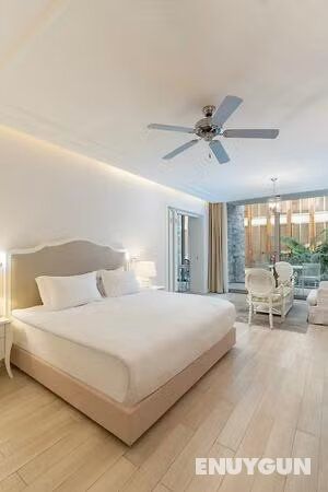 Exclusive Suite Room With Living Room
