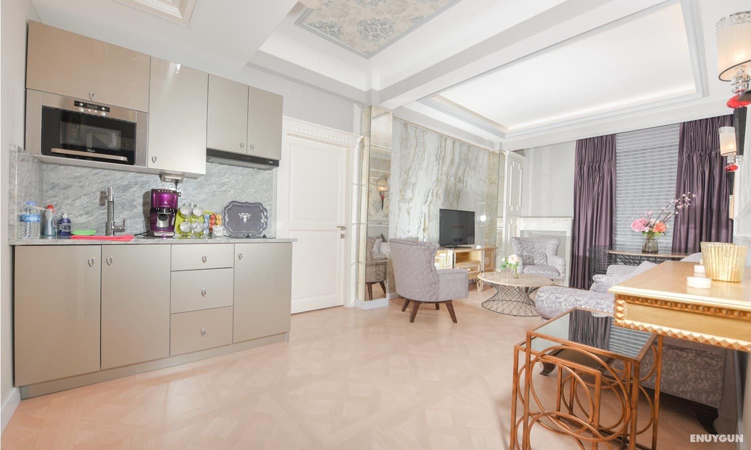 King Suite Room