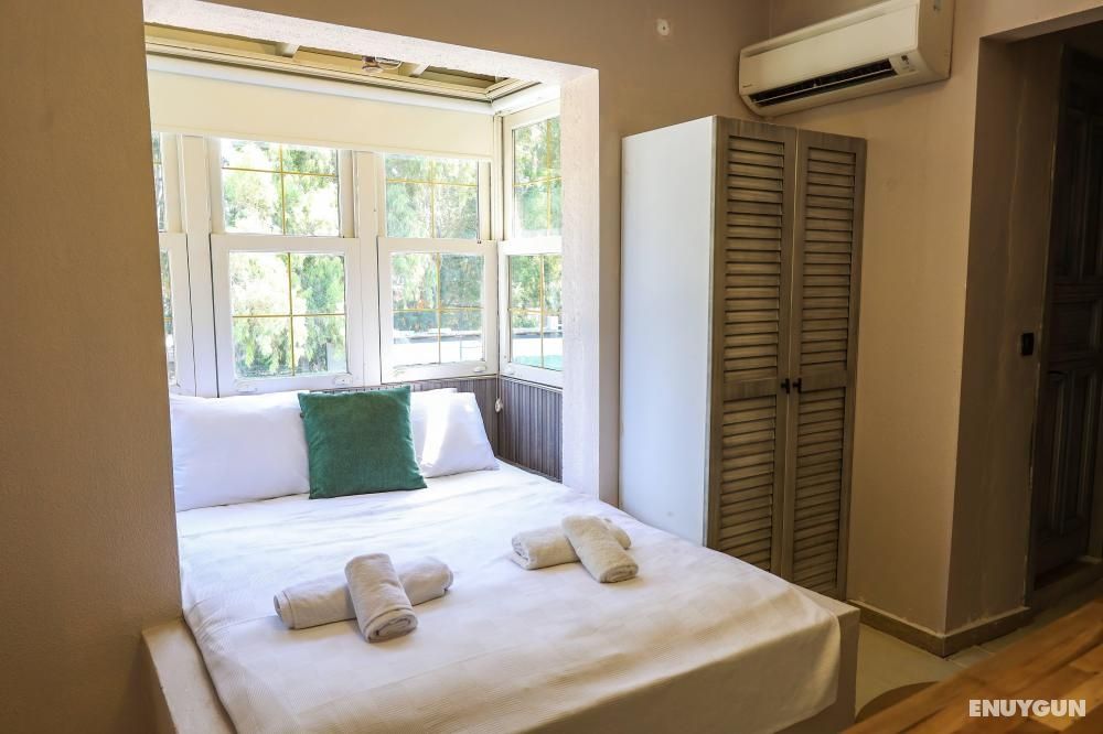 Family Suite, Garden or Street View, 2nd Floor