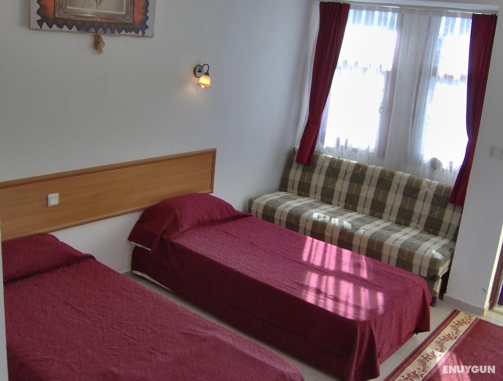 Standard 1 Double Bed