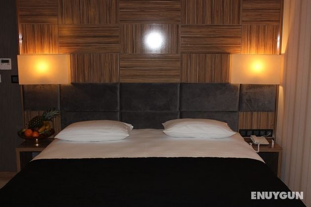 Standard Custom Room with 2 Separate Beds and Disability Access