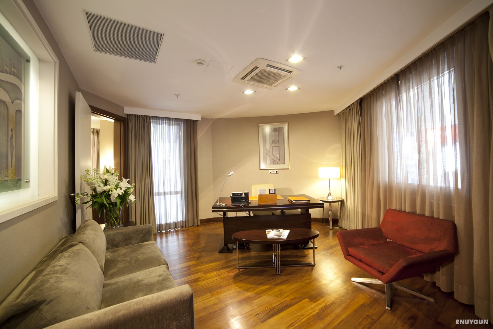 Executive Suite, City View