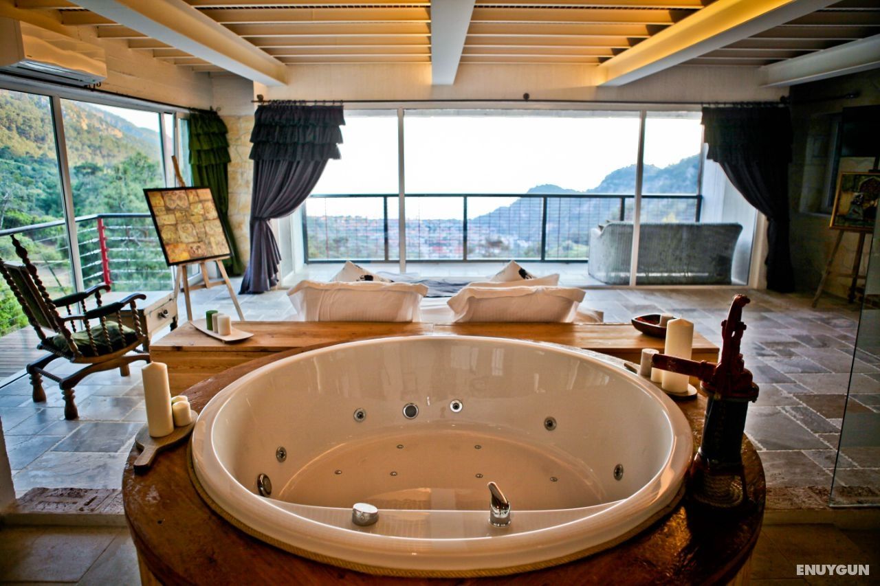 Suite, Sea View