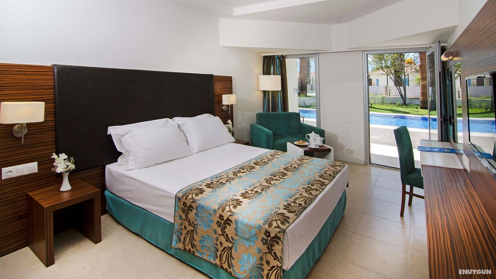 Standard Room with Pool Access