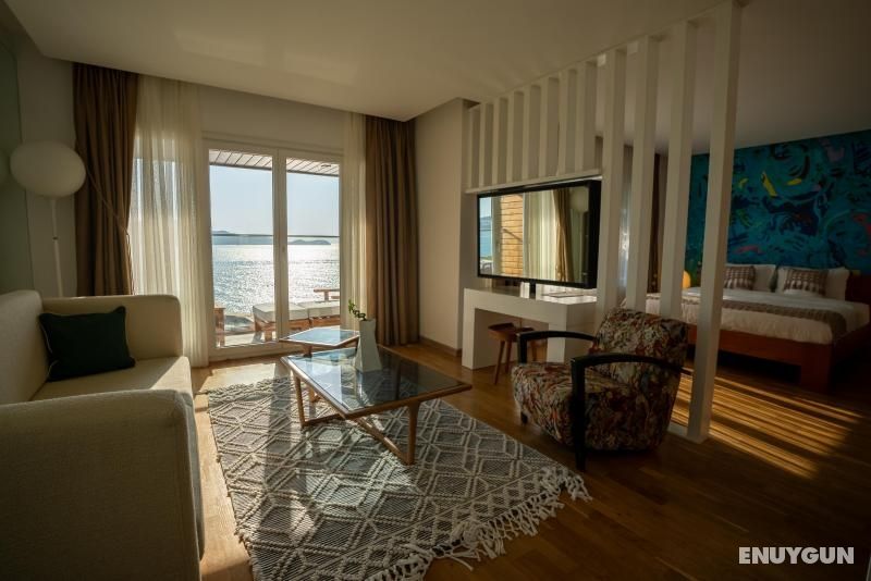 Executive Custom Sea View Room