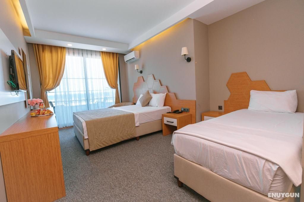 Standard Room, Sea and Mountain View, Balcony