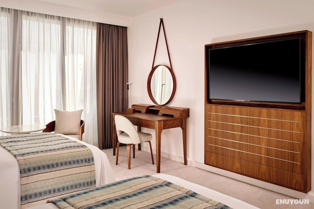 Deluxe Room, Multiple Beds, Sea View