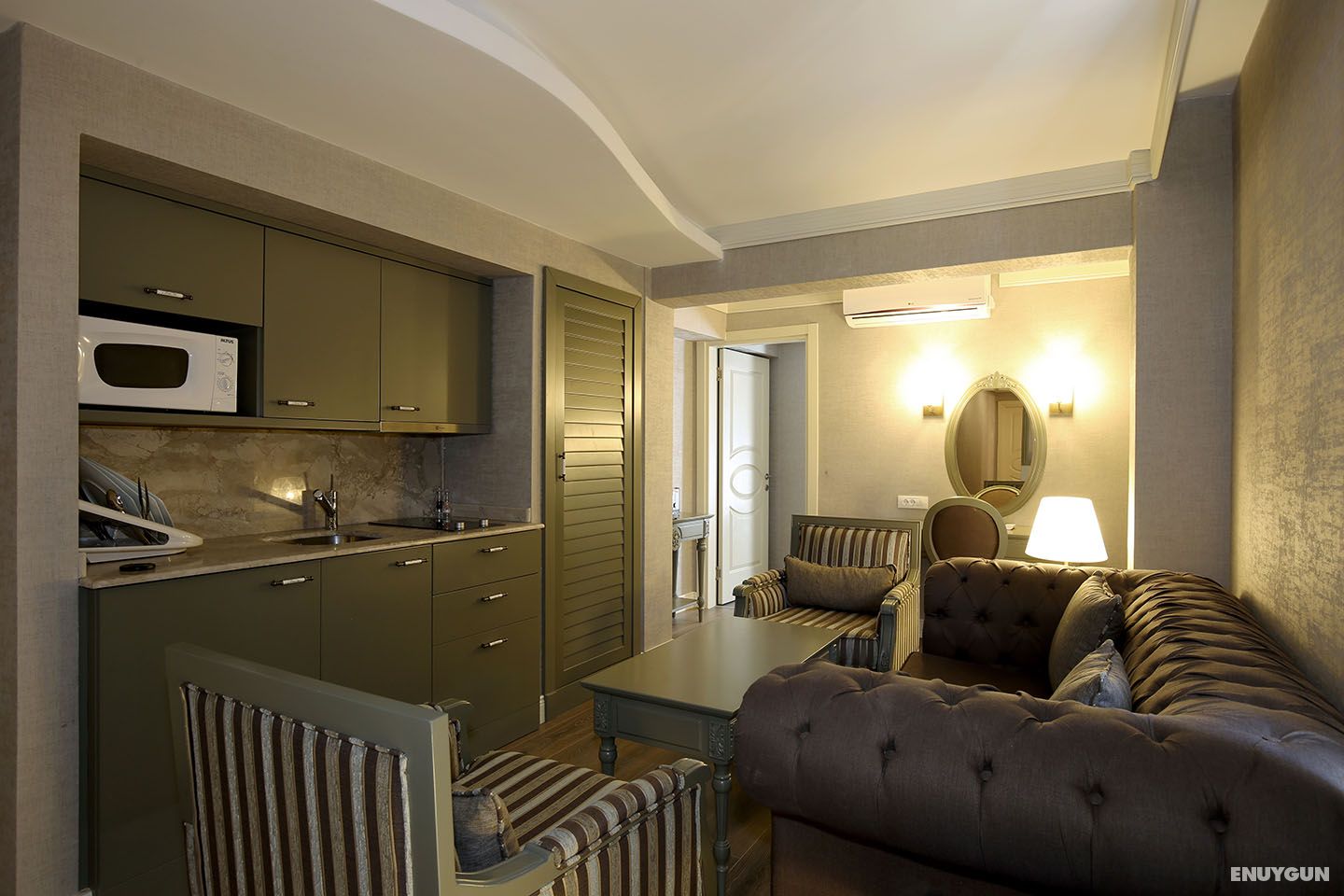 2 Bedroom Suite Swimup