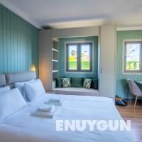Bungalow with Jacuzzi, Pool and Garden View, Jacuzzi