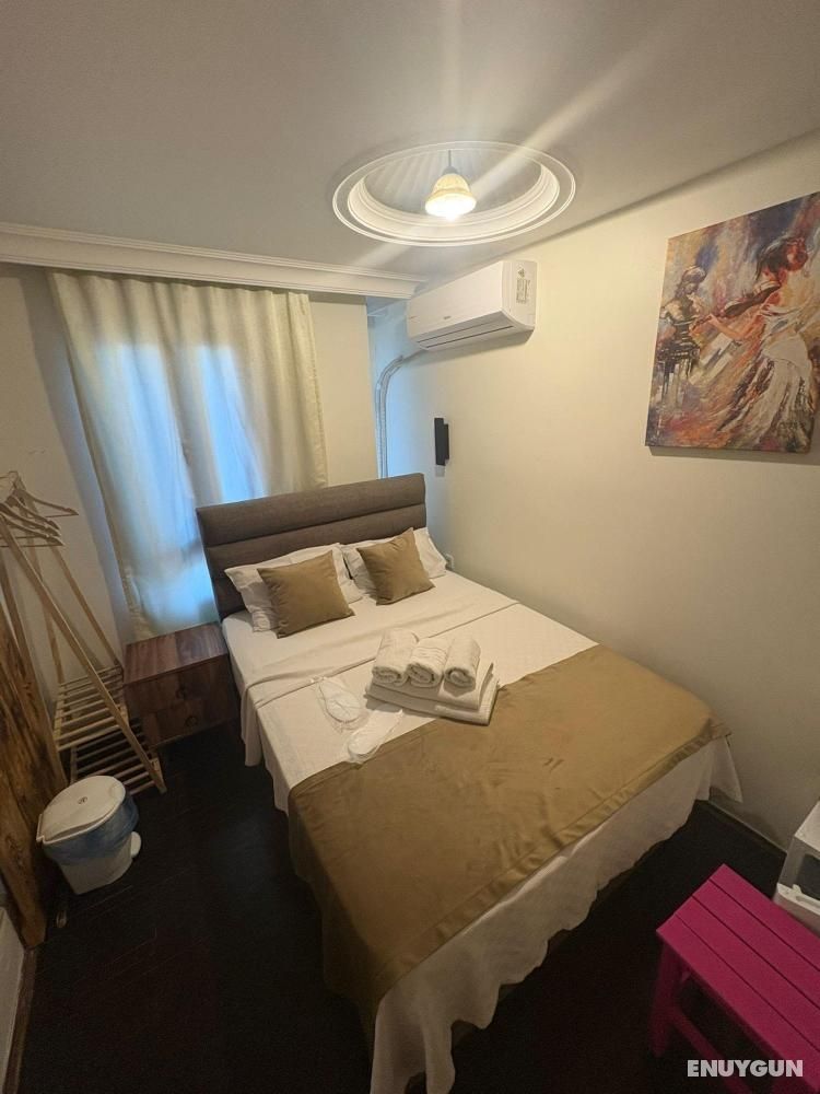 Suite, No View, 1st Floor