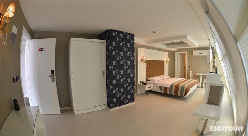 Suite, City View, Terrace