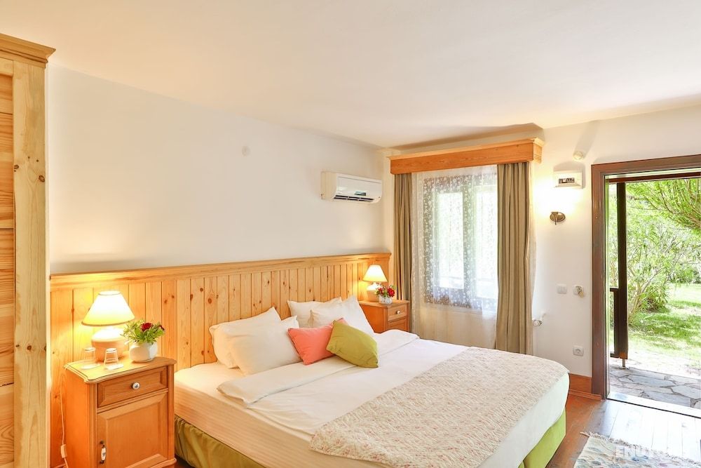 Comfort Room, 1 Queen Bed