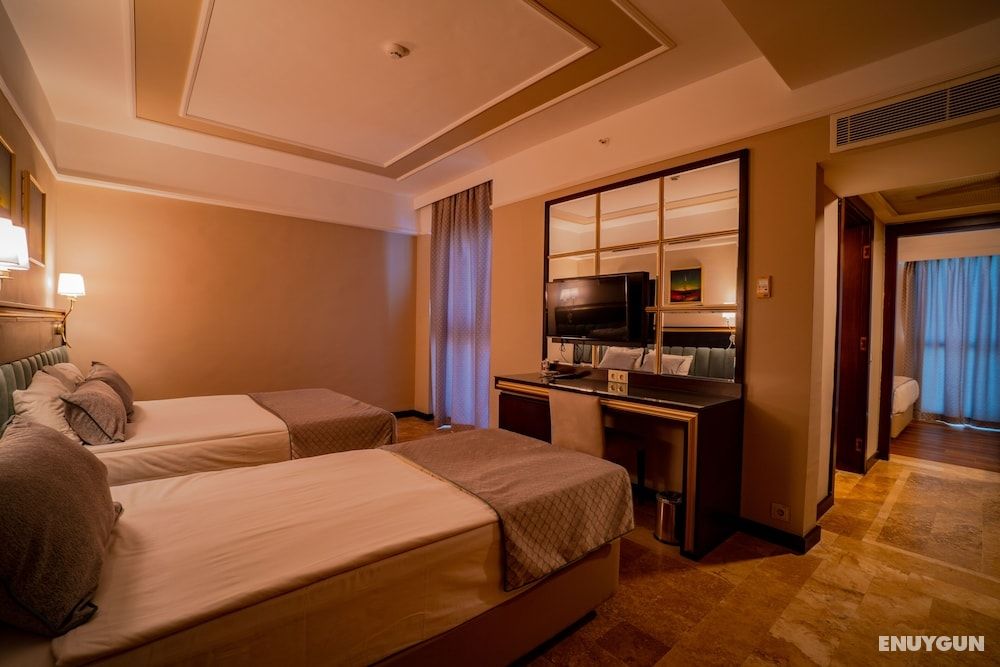 Family Room, 2 Bedrooms