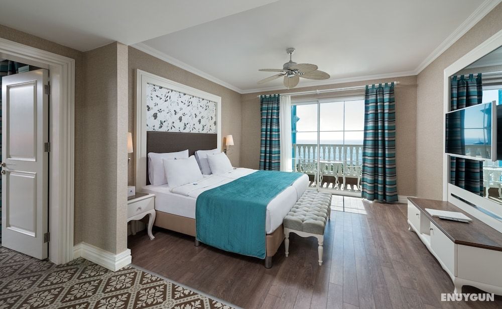 King Suite, Sea View