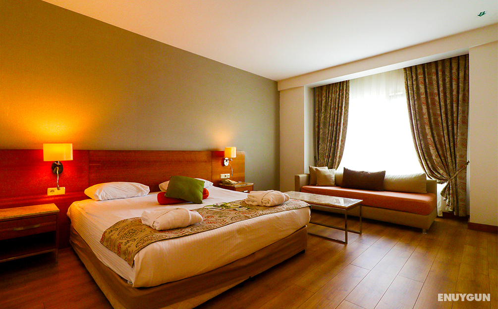 Suite Custom Room