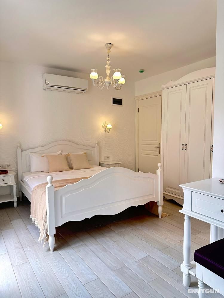 Quadruple Room, City View, French Balcony