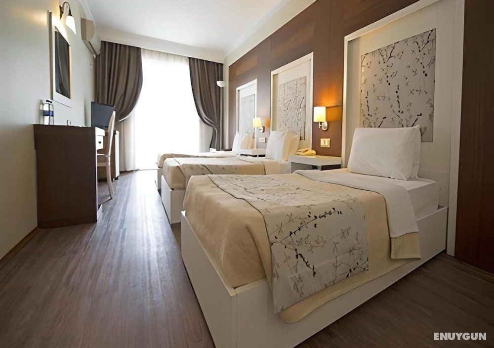 Family Room, 2 Bedrooms