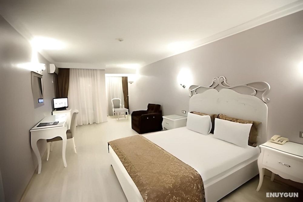 Honeymoon Room