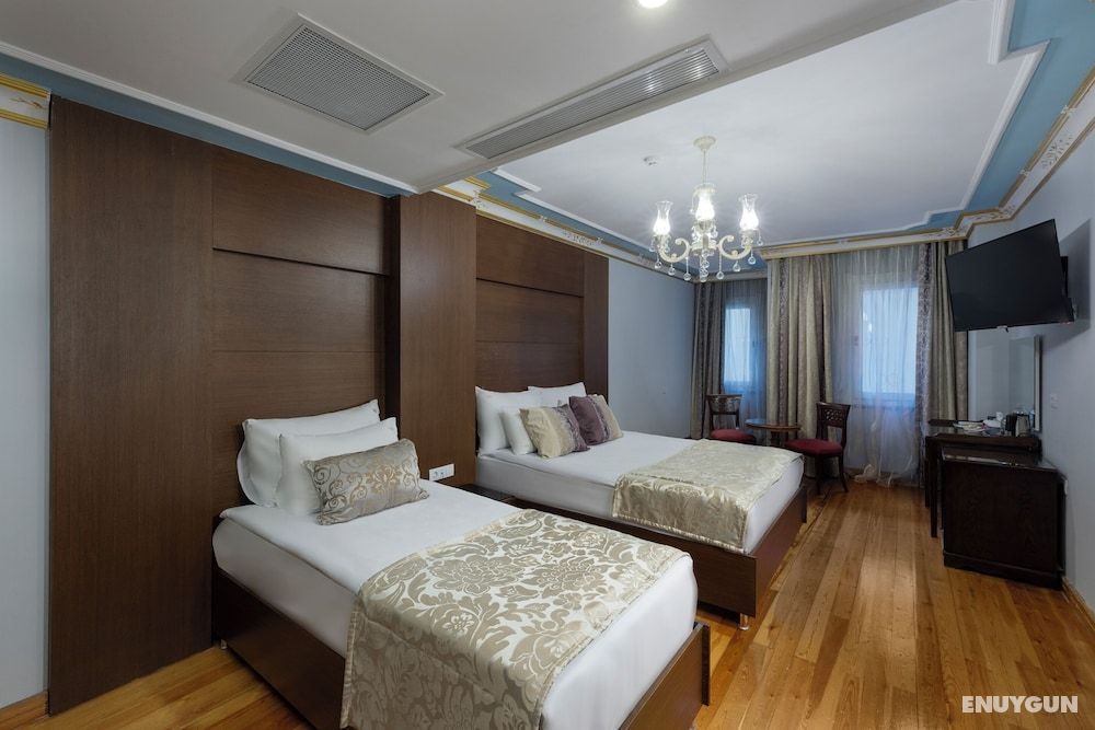Economy Triple Room