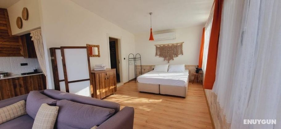 Studio Suite, Sea and Mountain View, Garden Floor