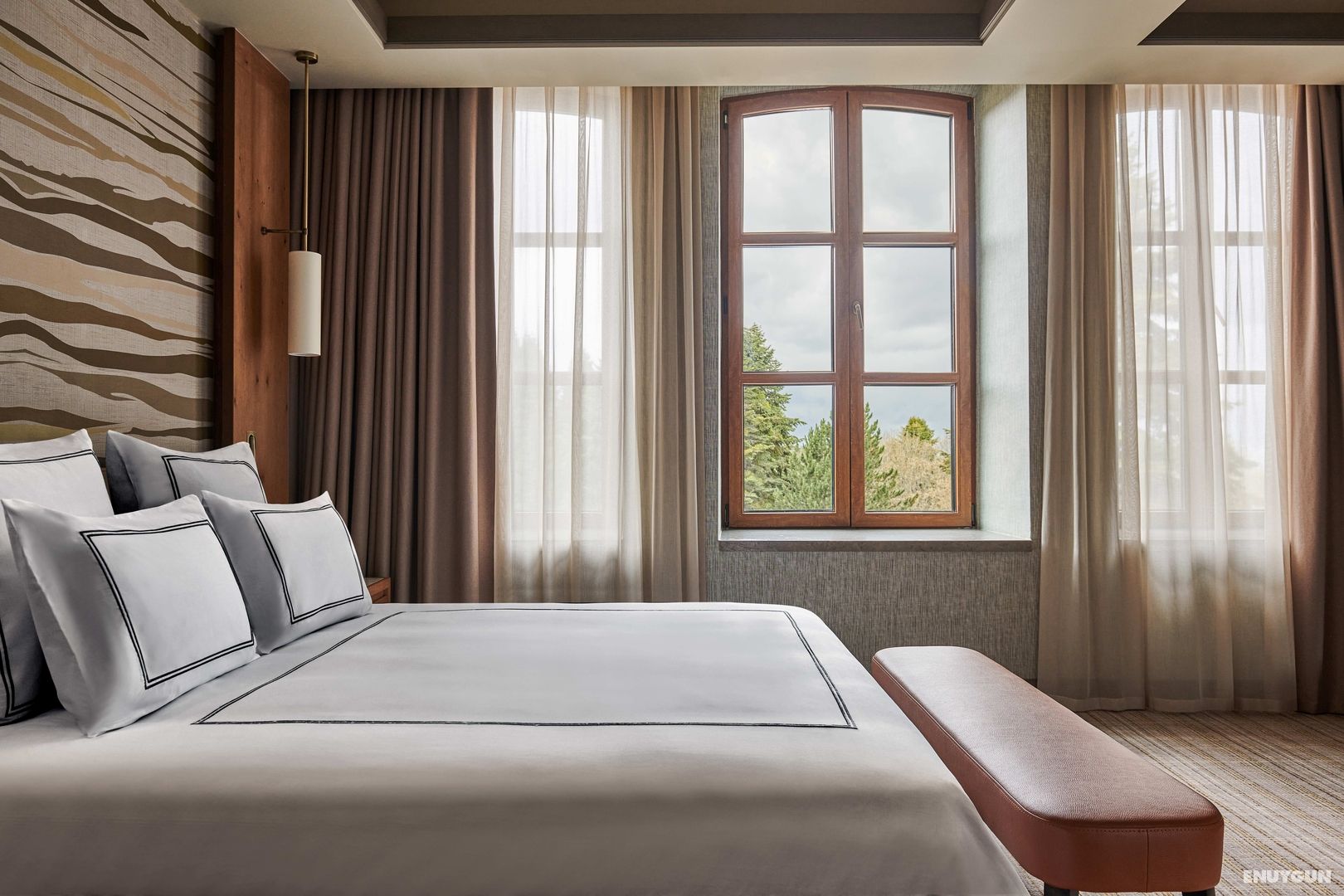 Deluxe King Room, Forest View, No Balcony