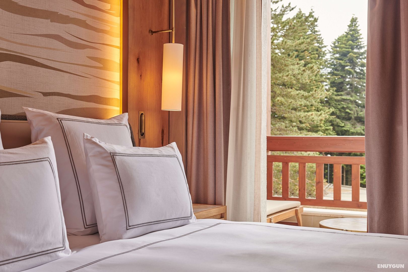 Deluxe Room with Terrace, Mountain View, Terrace