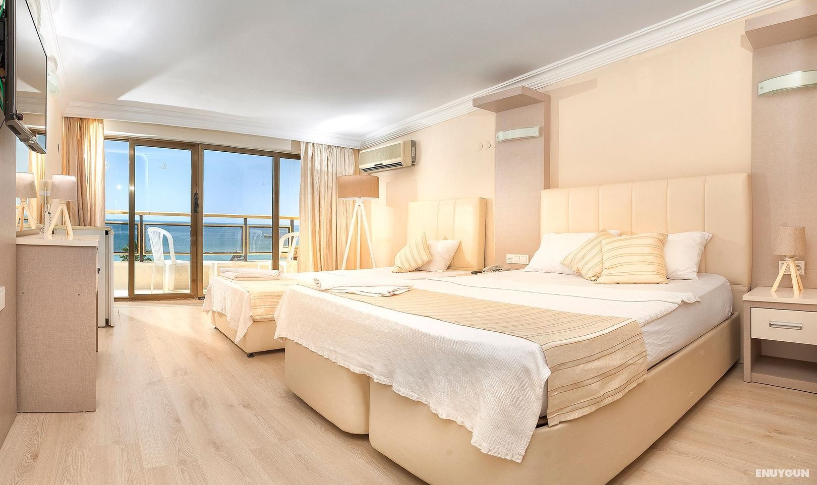 Standard Sea View