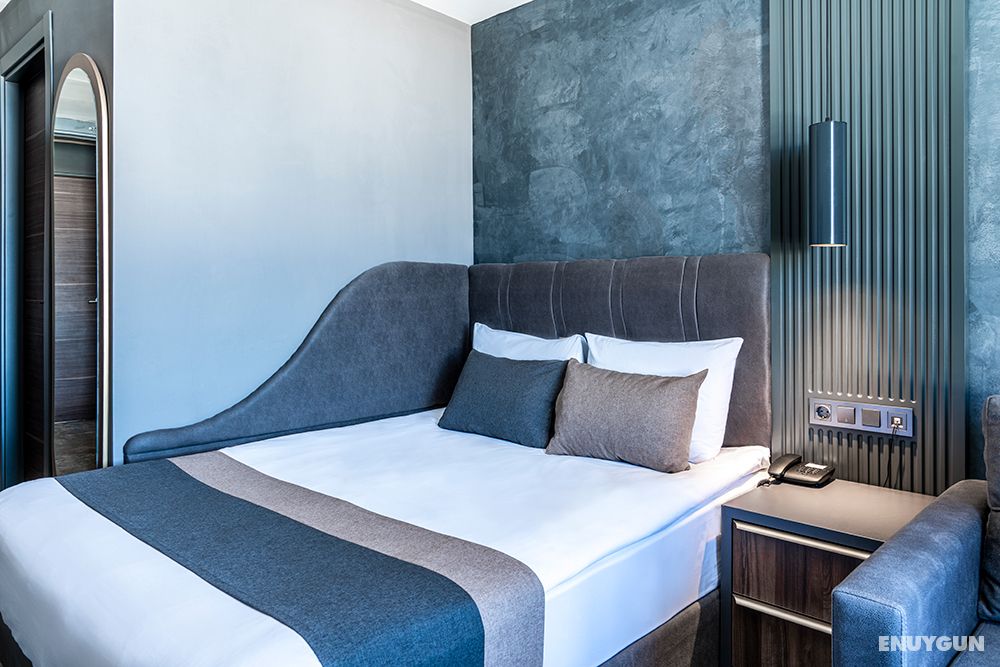Standard Custom Room