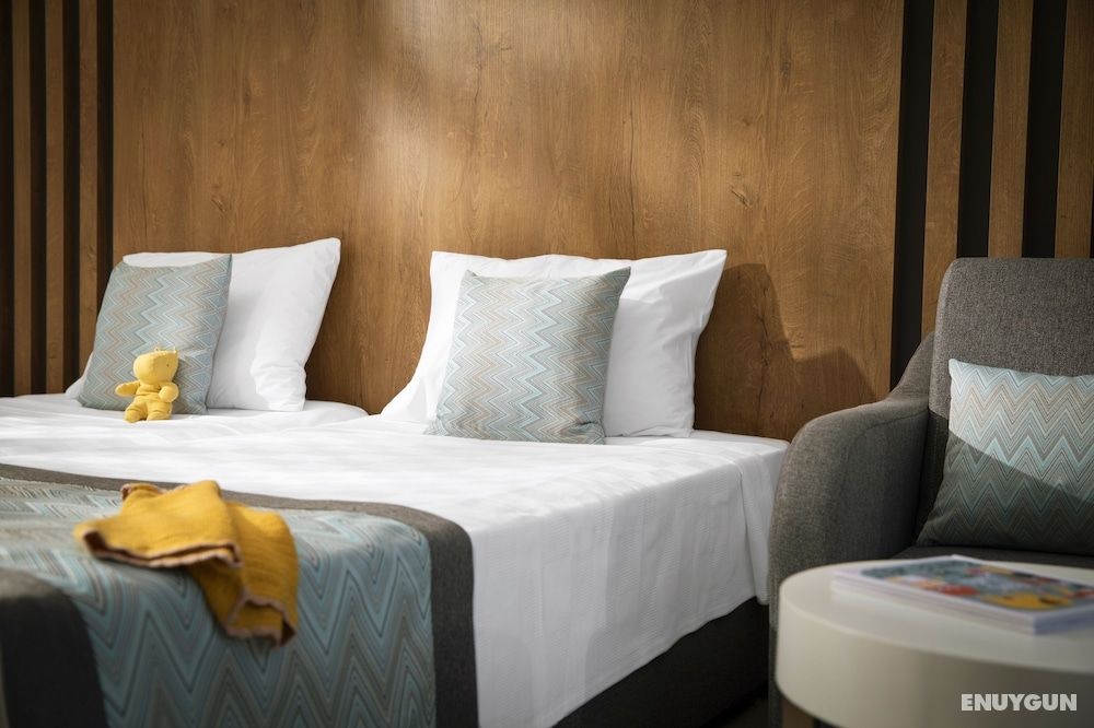 Standard Room (with Lounge)