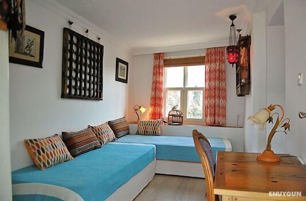 Double or Twin Room with Sea View