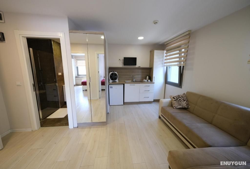 Suite - Two Bedrooms, Pool or Garden View