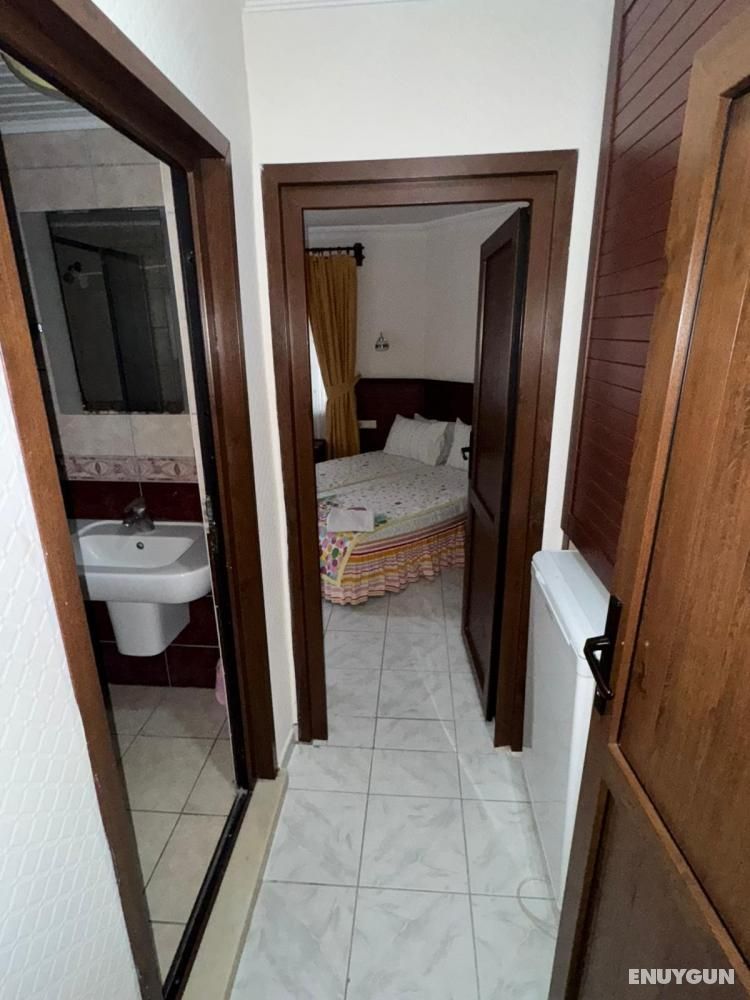 Standard Triple Room with Balcony - Bathtub