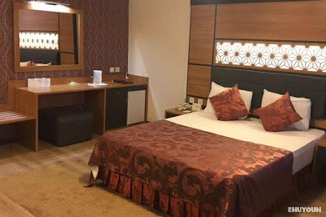 Room for 2 People