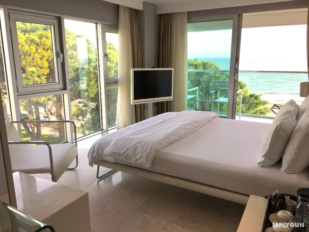 Deluxe Custom Sea View Room with Jacuzzi