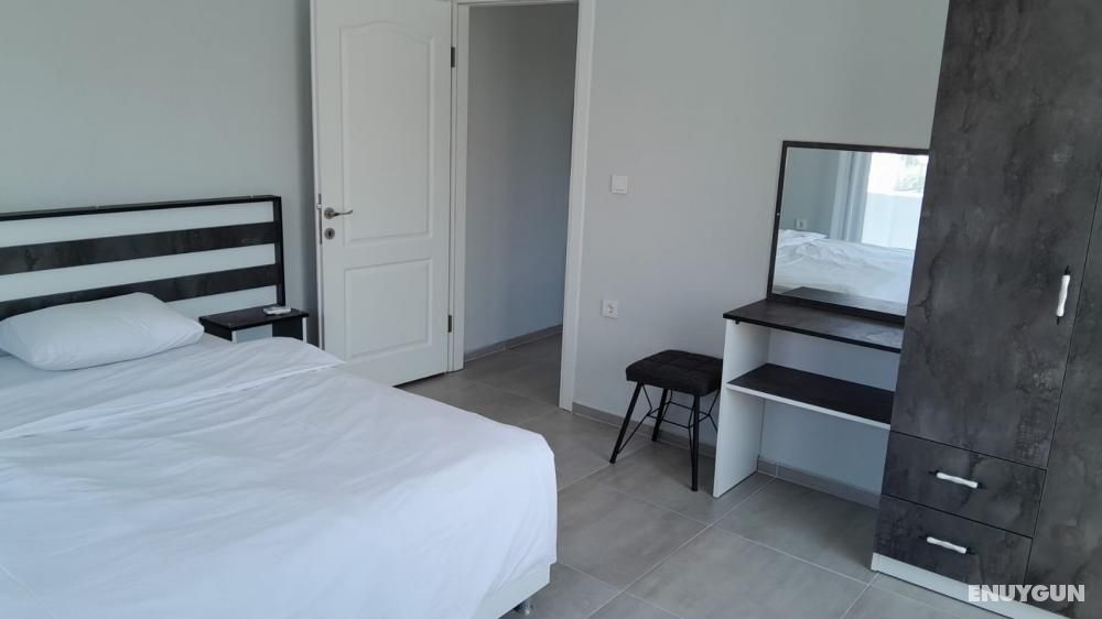 Apart Room, Street View, No Balcony