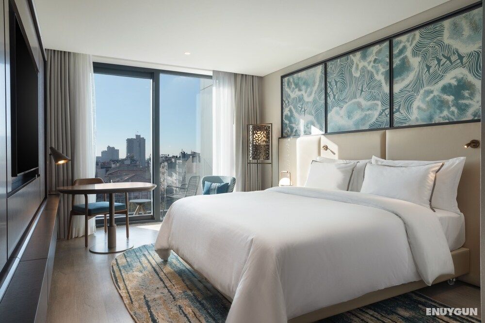 Deluxe Room, 1 King Bed, Balcony, City View