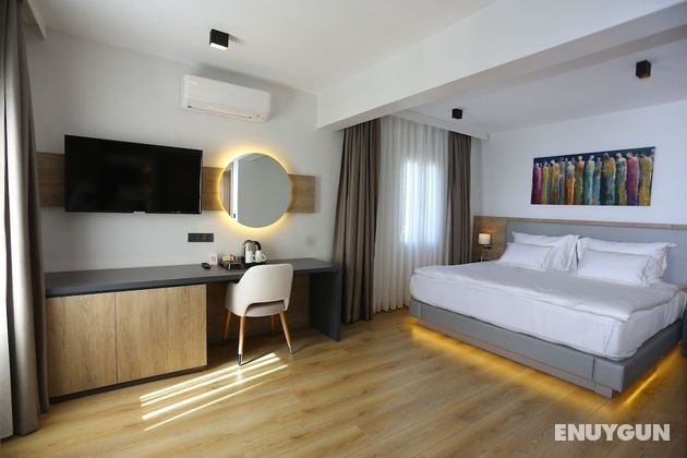 Suite Custom Room