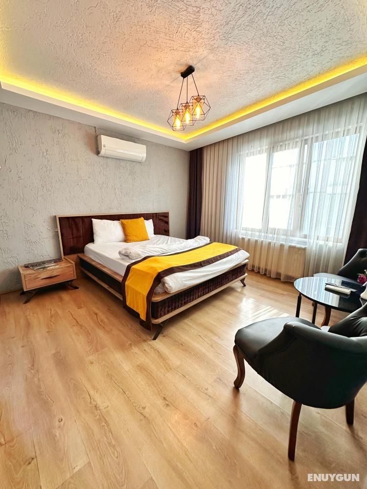 Standard Room, Street View, Double Bed