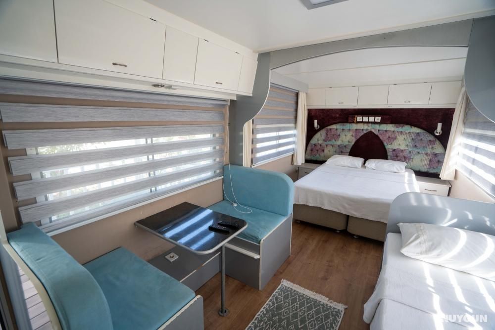 Caravan (3 Persons)