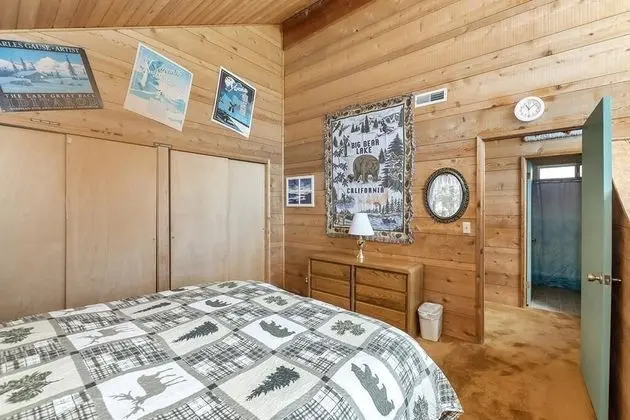 Ev, Birden Çok Yatak (012 - Lakefront Chalet)