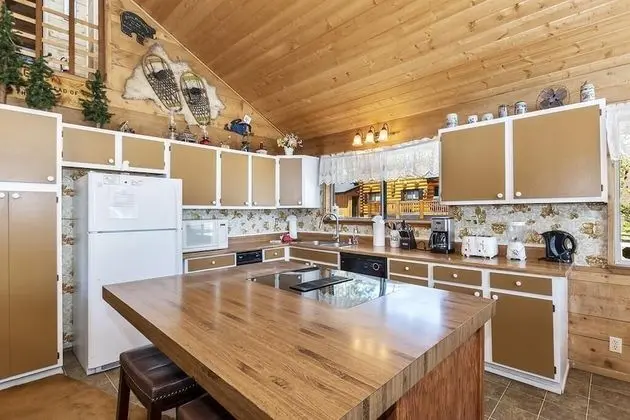 Ev, Birden Çok Yatak (012 - Lakefront Chalet)
