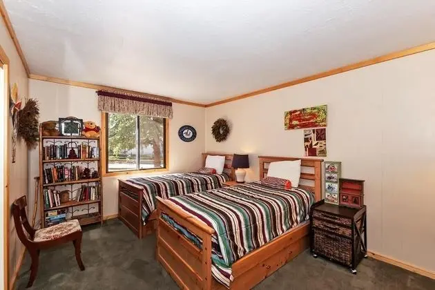 Ev, Birden Çok Yatak (041 - Snowcrest Cottage)